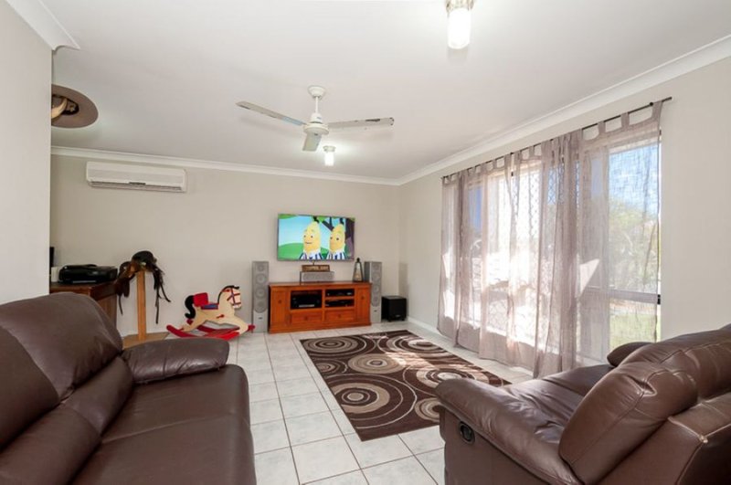 Photo - 83 Emmadale Drive, New Auckland QLD 4680 - Image 3