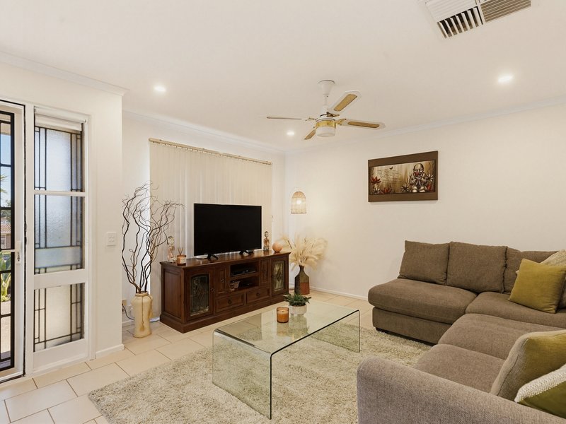 Photo - 83 Emmerson Drive, Morphett Vale SA 5162 - Image 3