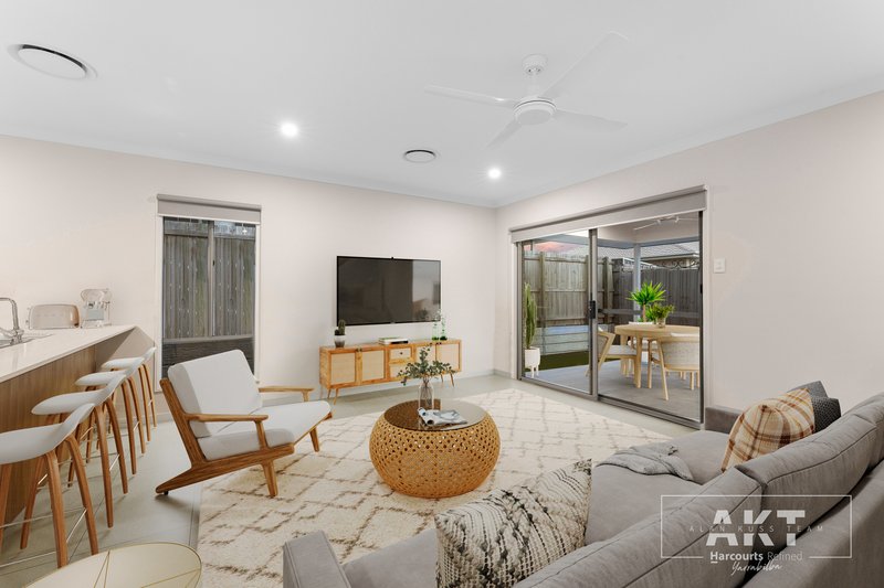 Photo - 83 Girramay Street, Yarrabilba QLD 4207 - Image 5