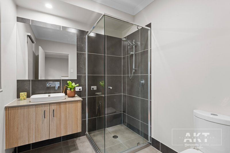 Photo - 83 Girramay Street, Yarrabilba QLD 4207 - Image 9