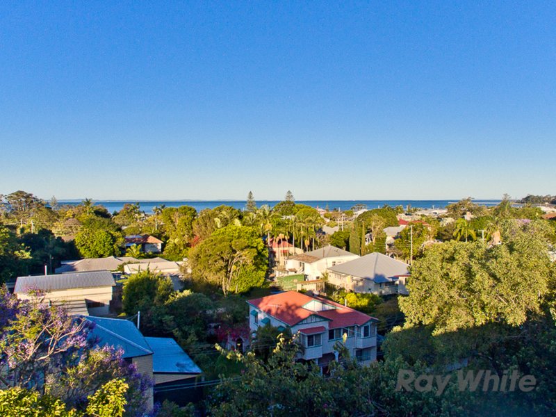 Photo - 83 Griffith Street, Sandgate QLD 4017 - Image 2