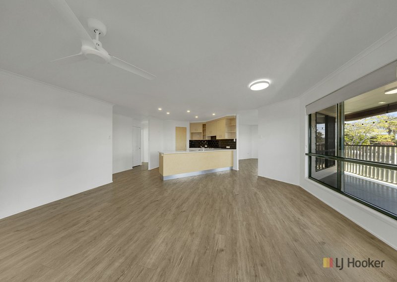 Photo - 83 Hampton Drive, Tannum Sands QLD 4680 - Image 4