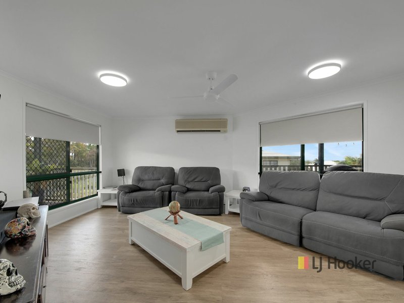 Photo - 83 Hampton Drive, Tannum Sands QLD 4680 - Image 3