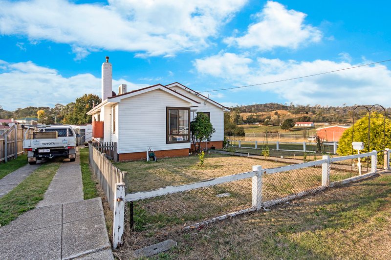 Photo - 83 Hargrave Crescent, Mayfield TAS 7248 - Image 9