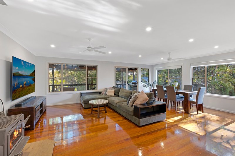 Photo - 83 Hillcrest Street, Terrigal NSW 2260 - Image 6