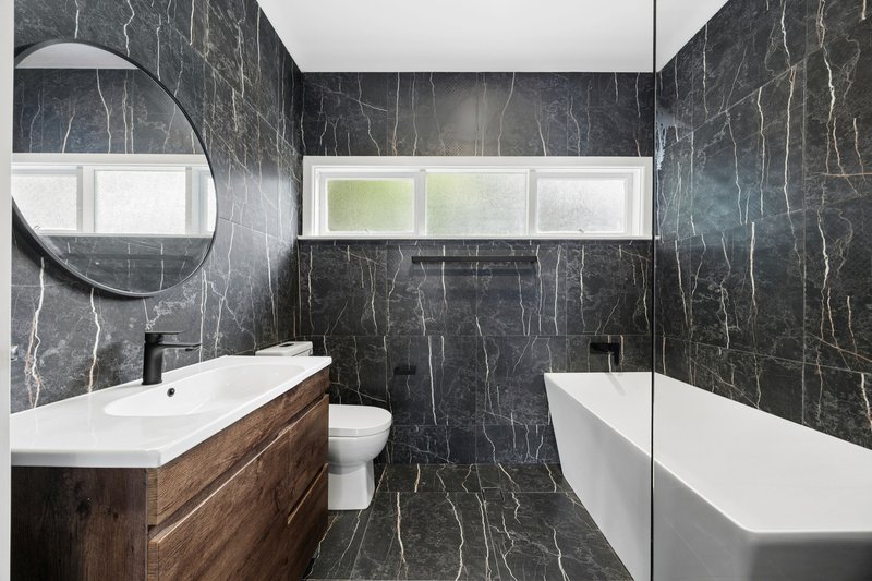 Photo - 83 Hillside Road, Newport NSW 2106 - Image 4