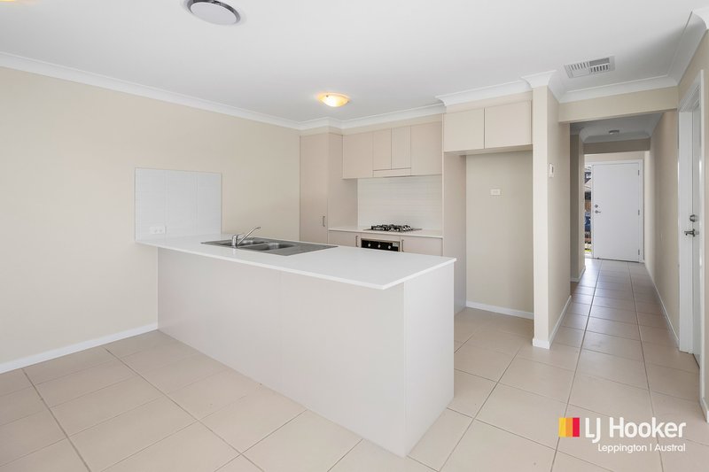 Photo - 83 Ingleburn Gardens Drive, Bardia NSW 2565 - Image 4