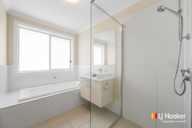 Photo - 83 Ingleburn Gardens Drive, Bardia NSW 2565 - Image 6