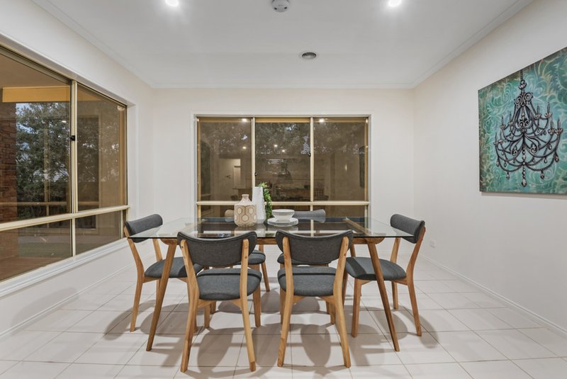 Photo - 83 Inglewood Drive, Burnside Heights VIC 3023 - Image 12