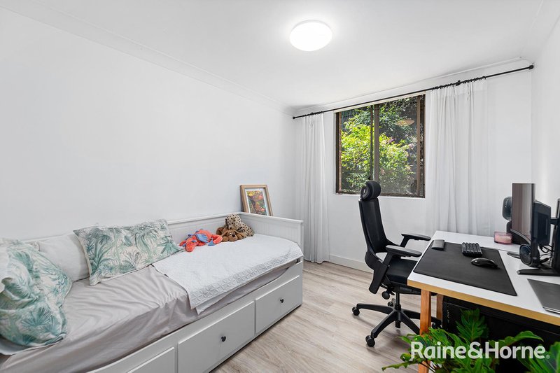 Photo - 8/3 Joseph Lloyd Close, Gosford NSW 2250 - Image 8