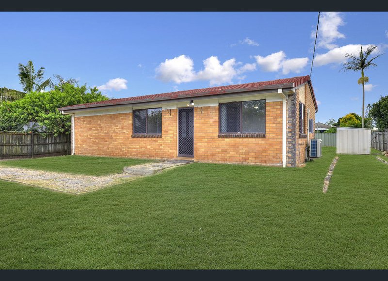 Photo - 83 Kinch Street, Burnett Heads QLD 4670 - Image 1