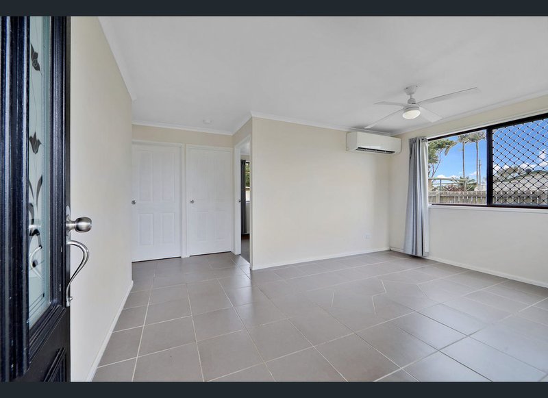 Photo - 83 Kinch Street, Burnett Heads QLD 4670 - Image 5