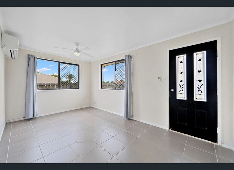 Photo - 83 Kinch Street, Burnett Heads QLD 4670 - Image 6