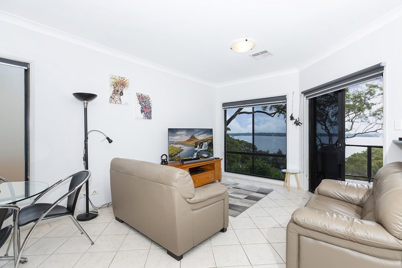 Photo - 83 Lakeview Road, Wangi Wangi NSW 2267 - Image 6