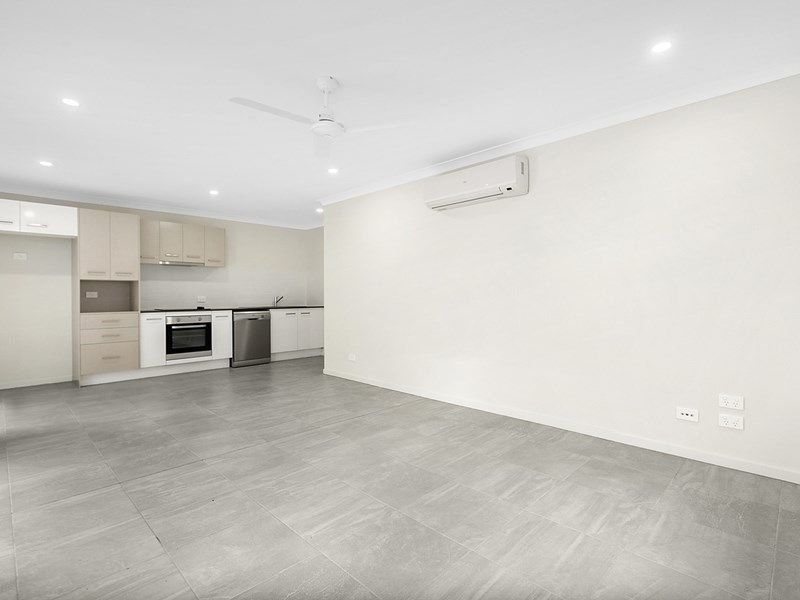 Photo - 83 Lamington Drive, Redbank Plains QLD 4301 - Image 12