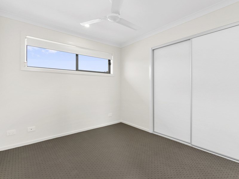 Photo - 83 Lamington Drive, Redbank Plains QLD 4301 - Image 17