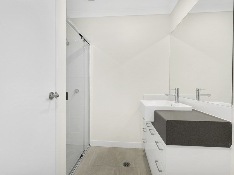 Photo - 83 Lamington Drive, Redbank Plains QLD 4301 - Image 18