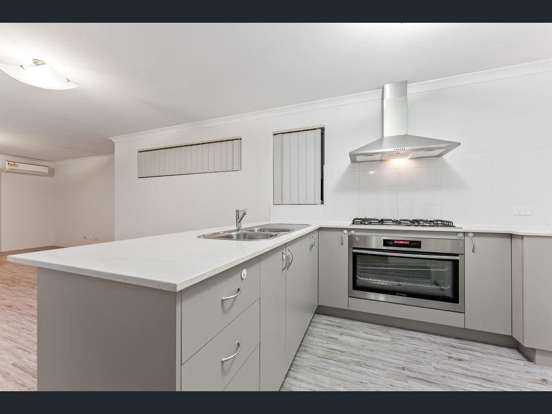 Photo - 83 Leschenault Loop, Banksia Grove WA 6031 - Image 9