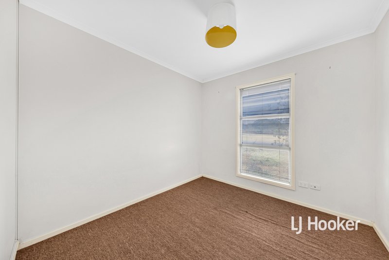 Photo - 83 Loyola Road, Werribee VIC 3030 - Image 9