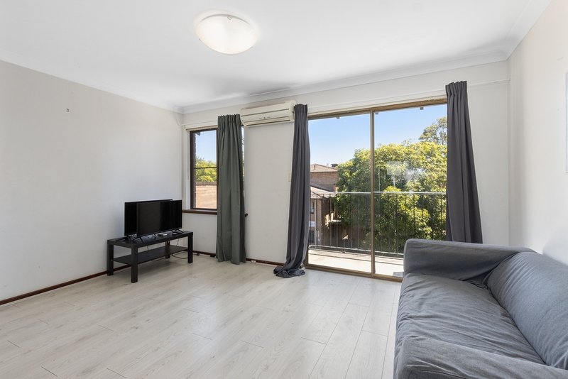 Photo - 8/3 Lyall Street, South Perth WA 6151 - Image 5