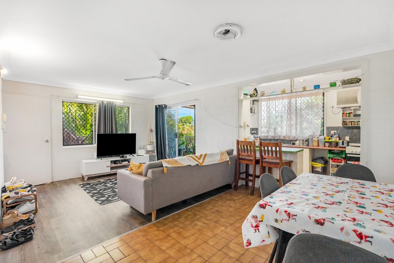 Photo - 83 Mann Street, Westcourt QLD 4870 - Image 4