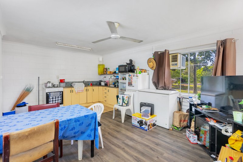 Photo - 83 Mann Street, Westcourt QLD 4870 - Image 18