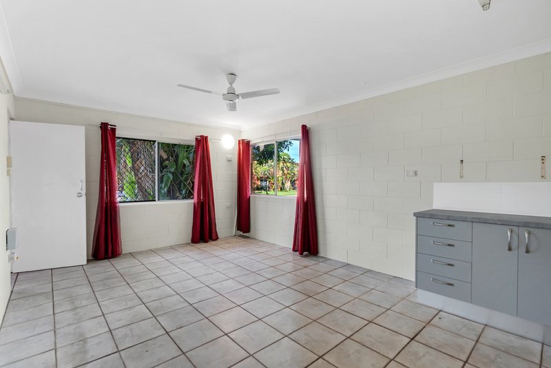 Photo - 83 Mann Street, Westcourt QLD 4870 - Image 24