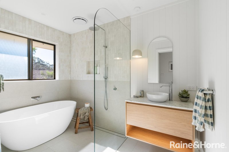 Photo - 83 Matron Porter Drive, Narrawallee NSW 2539 - Image 15