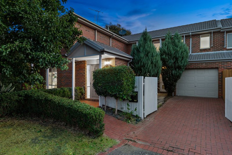 8/3 Mckelvie Court, Glen Waverley VIC 3150