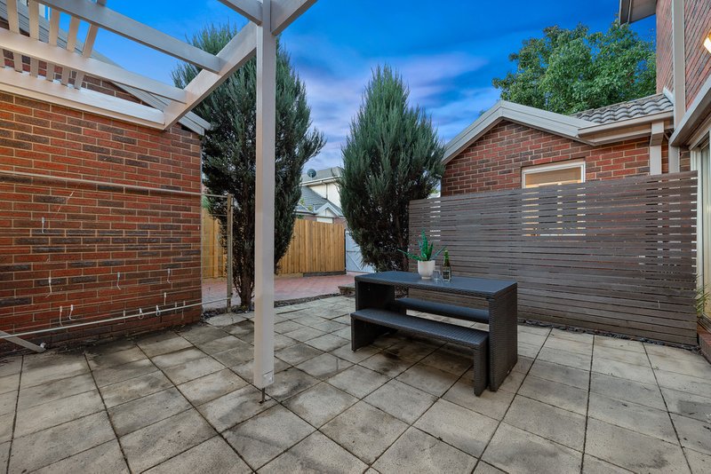 Photo - 8/3 Mckelvie Court, Glen Waverley VIC 3150 - Image 13