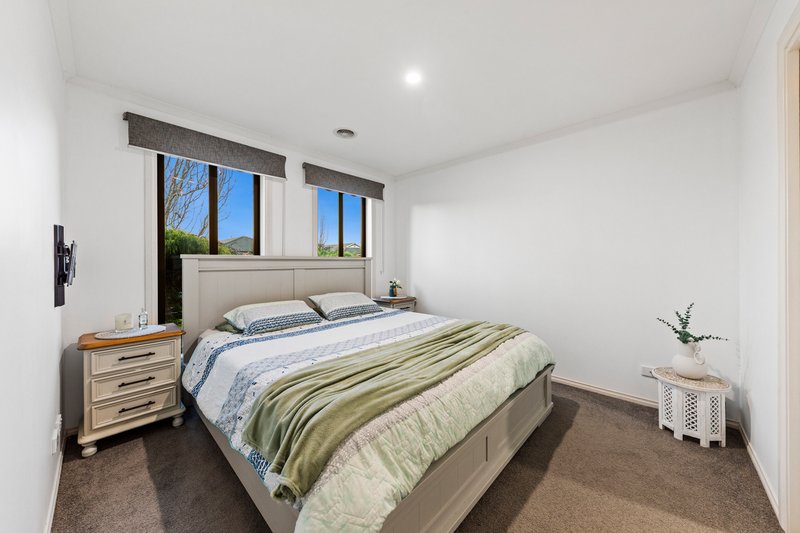 Photo - 83 Melissa Way, Pakenham VIC 3810 - Image 13
