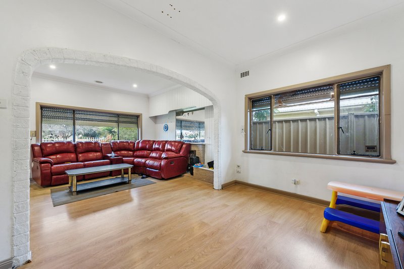 Photo - 83 Millawa Avenue, St Albans VIC 3021 - Image 5