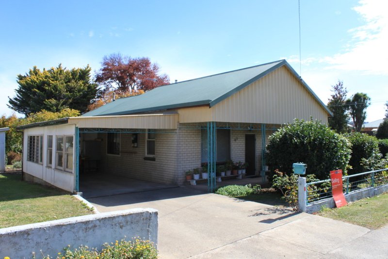 Photo - 83 Murray Street, Tumbarumba NSW 2653 - Image 2