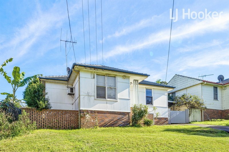 Photo - 83 Oliphant St , Mount Pritchard NSW 2170 - Image 2