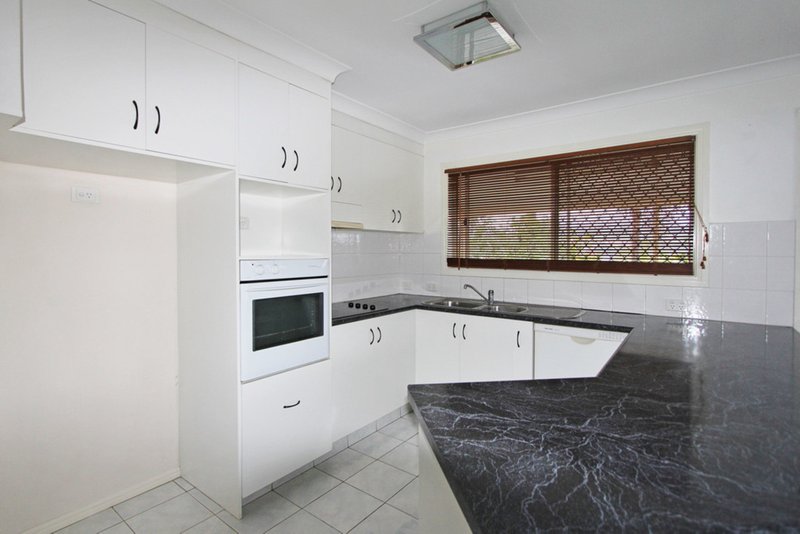 Photo - 83 Paddington Drive, Carrara QLD 4211 - Image 6