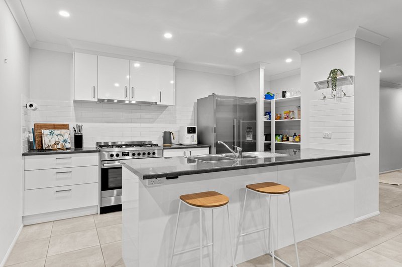 Photo - 83 Ponting Circuit, Pallara QLD 4110 - Image 9