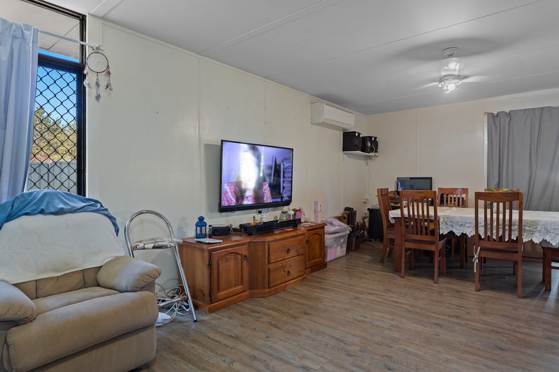 Photo - 83 Proposch Street, Oakey QLD 4401 - Image 7