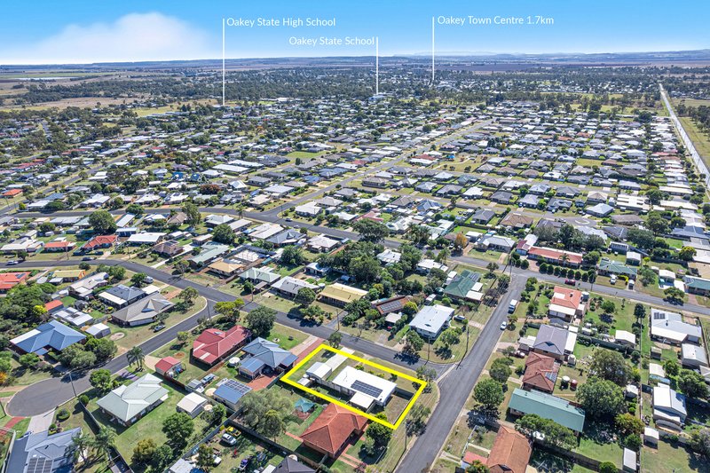 Photo - 83 Proposch Street, Oakey QLD 4401 - Image 13