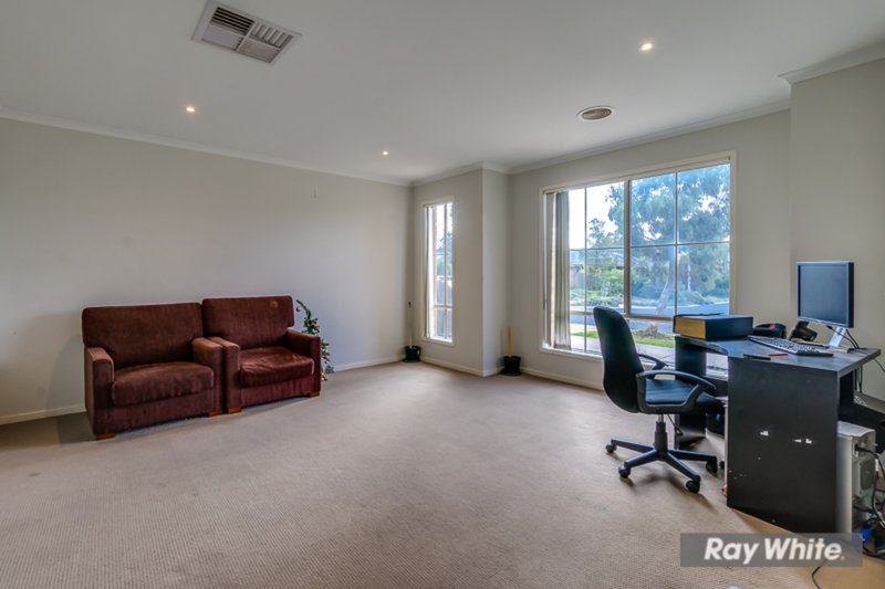 Photo - 83 Rose Grange Boulevard, Tarneit VIC 3029 - Image 5