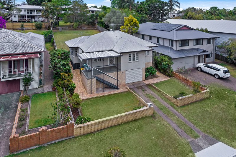 Photo - 83 Royal Parade, Ashgrove QLD 4060 - Image 2