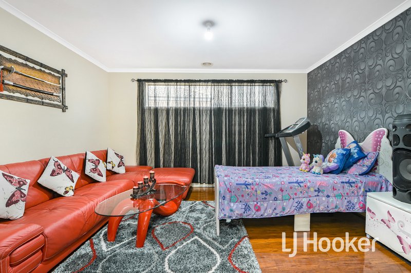 Photo - 83 Sandalwood Drive, Pakenham VIC 3810 - Image 11