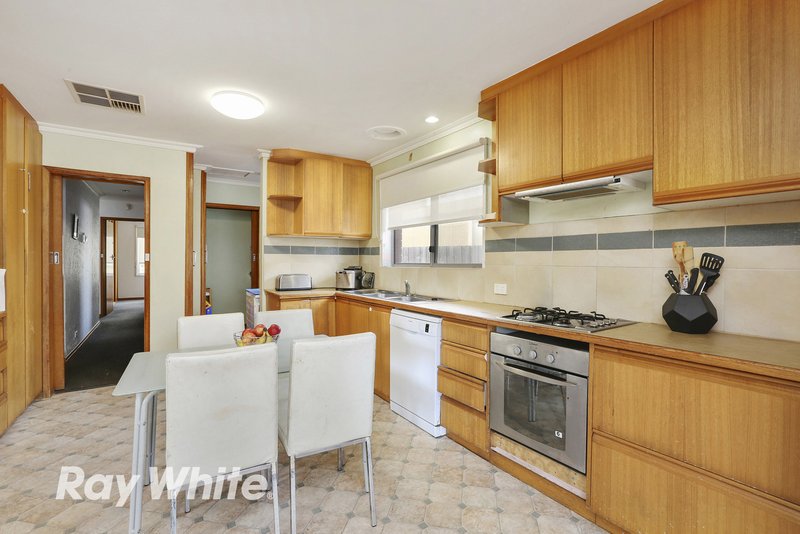 Photo - 83 Smeaton Close, Lara VIC 3212 - Image 3