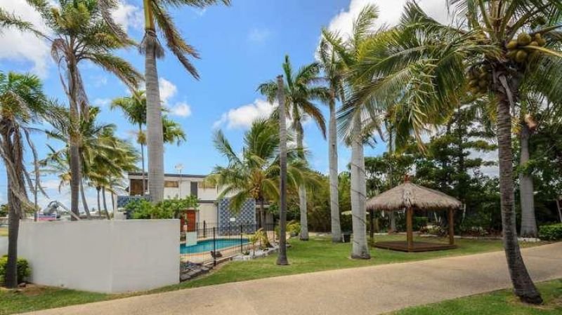 Photo - 83 Toolooa Street, Gladstone QLD 4680 - Image 6