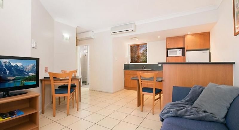 Photo - 83 Toolooa Street, Gladstone QLD 4680 - Image 11