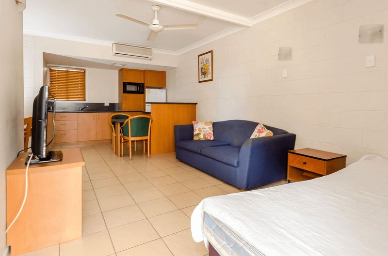 Photo - 83 Toolooa Street, Gladstone QLD 4680 - Image 18