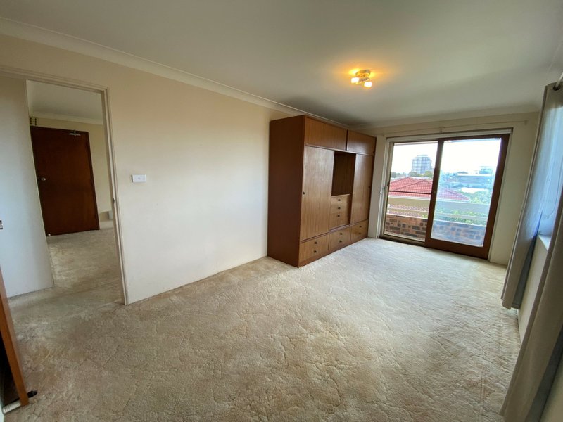 Photo - 8/30 Benelong Street, The Entrance NSW 2261 - Image 4