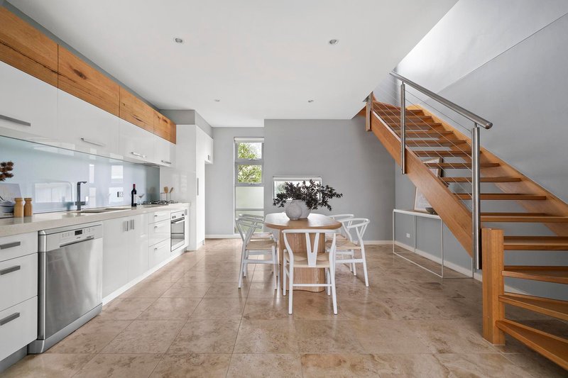 Photo - 8/30 Sydenham Street, Seddon VIC 3011 - Image 3