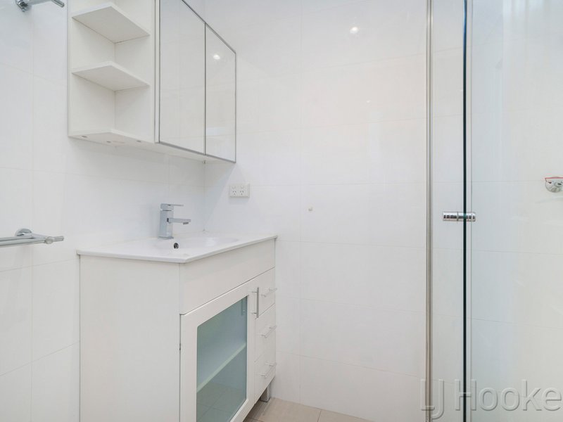 Photo - 8/306 Grand Promenade, Dianella WA 6059 - Image 8