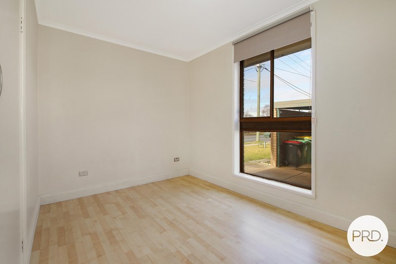 Photo - 8/309-311 Moore Street, Lavington NSW 2641 - Image 7