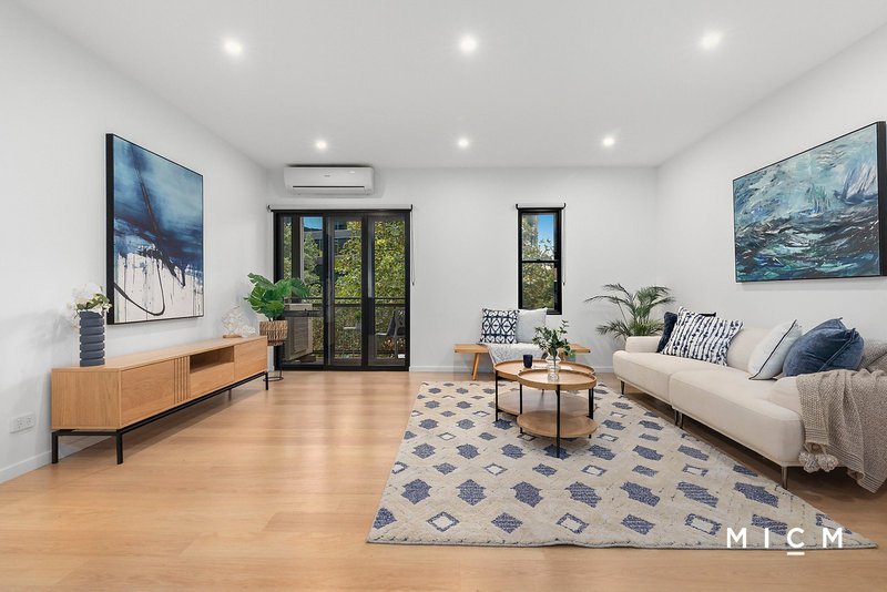 Photo - 83/1 Riverside Quay, Southbank VIC 3006 - Image 1